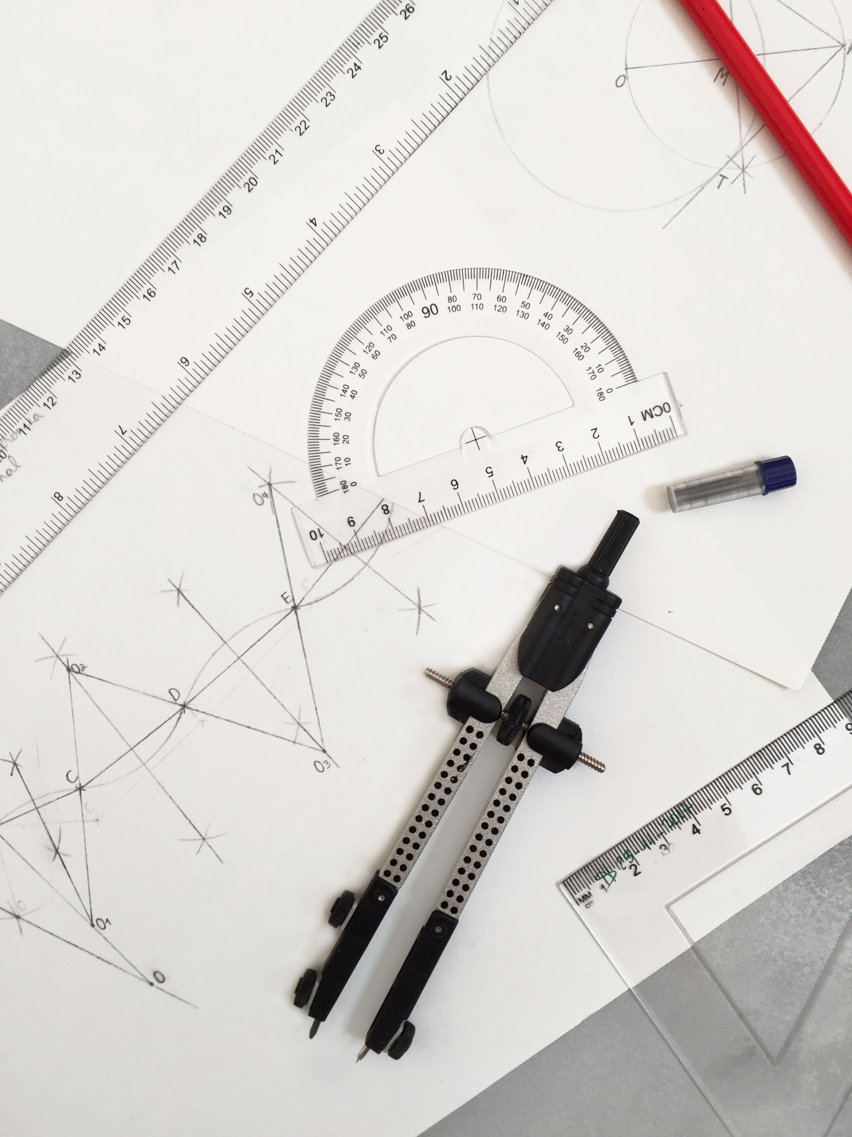 Design tools with compass and protractor 